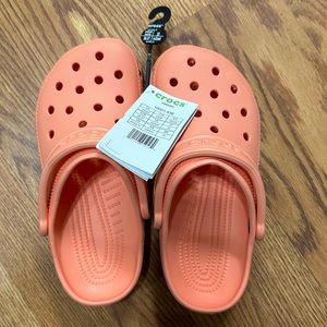 NEW coral crocs men’s size 4 women’s size 6